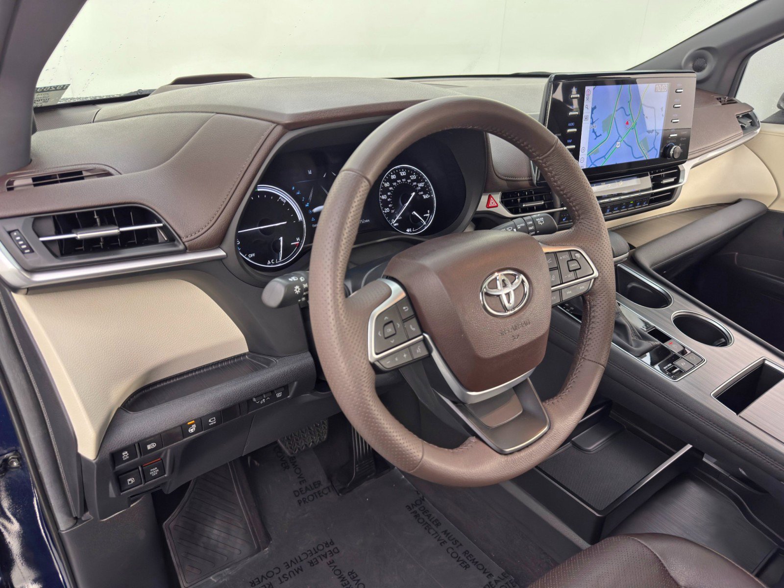 Used 2024 Toyota Sienna Platinum image 14