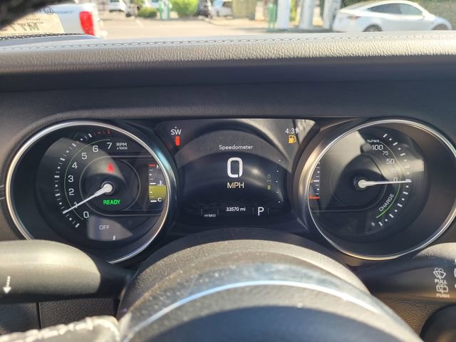 Used 2023 Jeep Wrangler Unlimited Sahara w/ Cold Weather Group AWD/4WD image 25