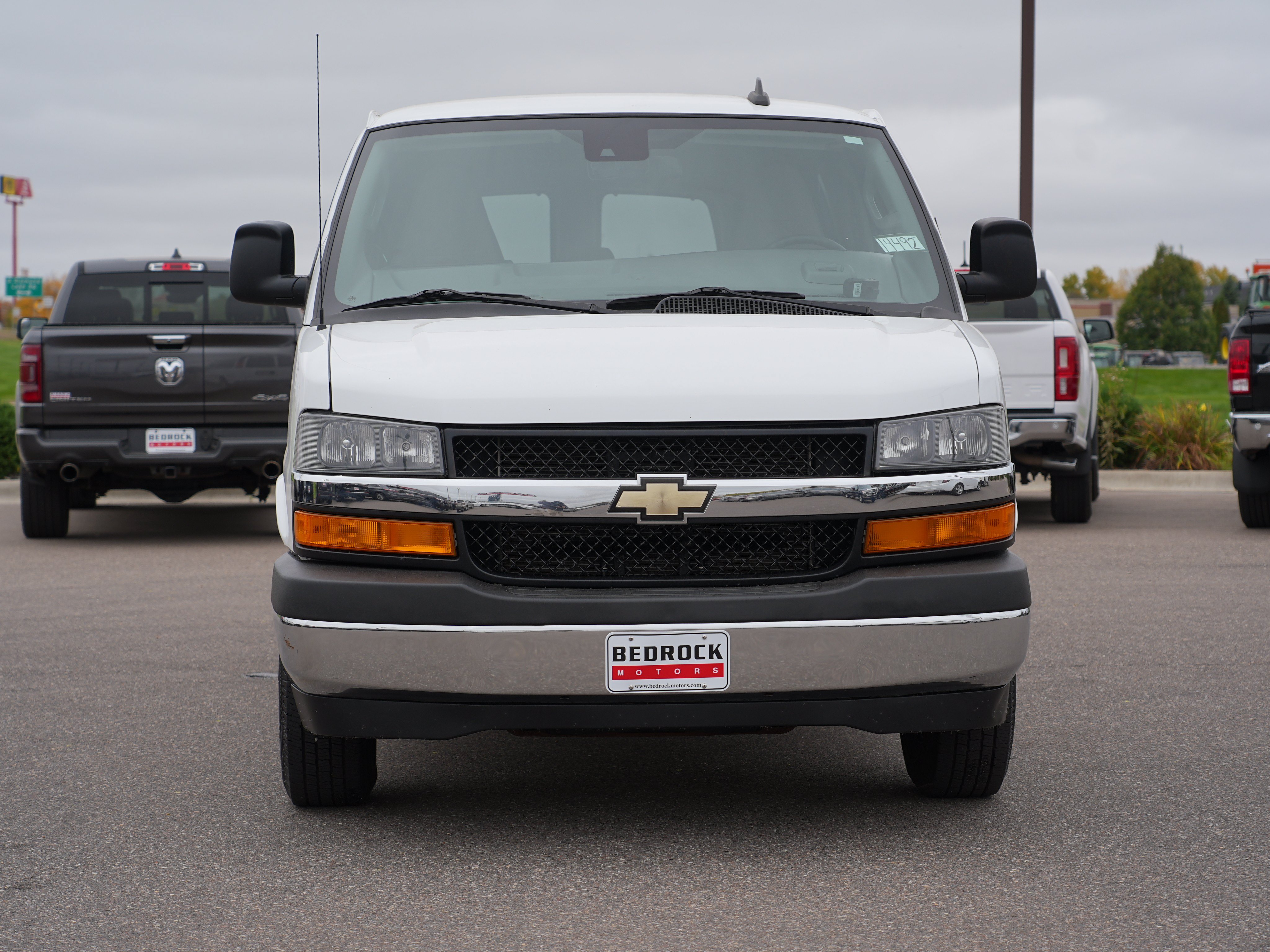 Used 2019 Chevrolet Express 3500 LT w/ LT Preferred Equipment Group RWD image 8