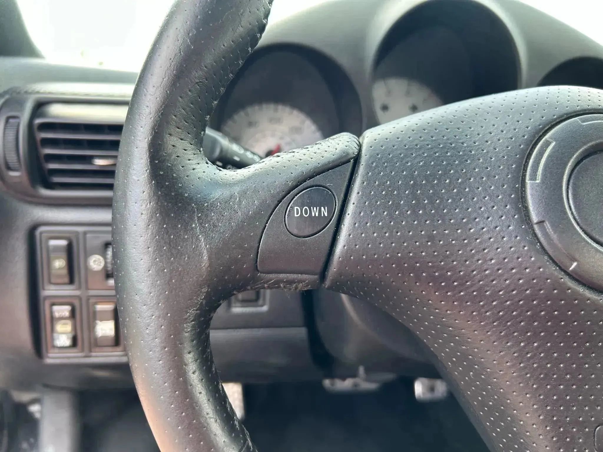 Used 2003 Toyota MR2 RWD image 14