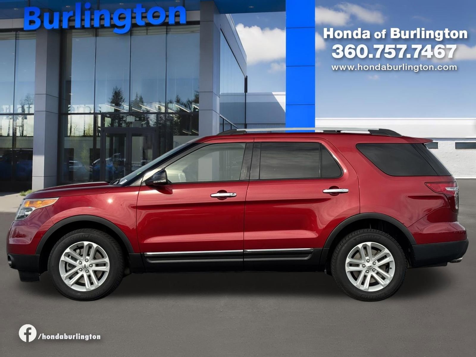 Used 2015 Ford Explorer XLT w/ Equipment Group 202A image 3
