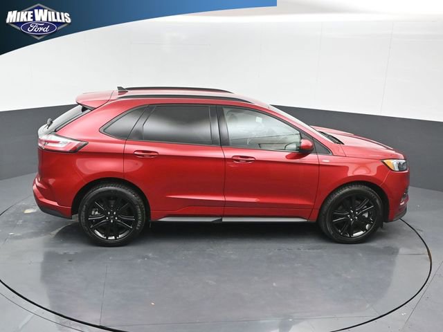 Certified 2022 Ford Edge ST-Line w/ Class II Trailer Tow Package image 16