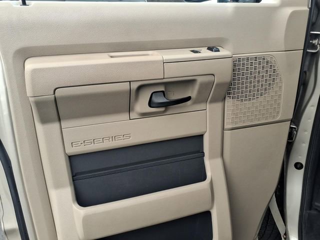 Used 2013 Ford E-150 and Econoline 150 XLT w/ XLT Premium Pkg image 13