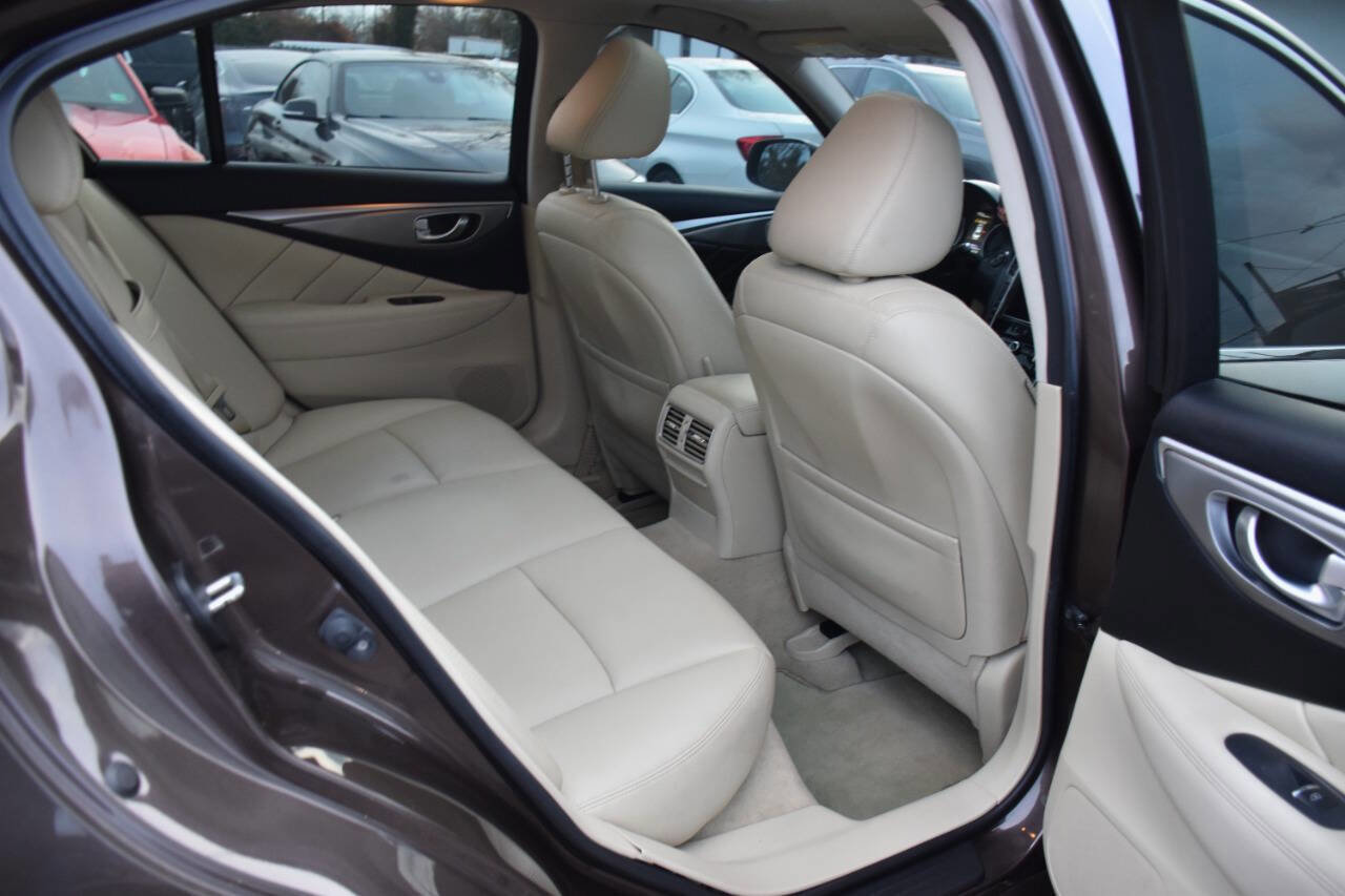 Used 2015 INFINITI Q50 Premium w/ Navigation Package AWD/4WD image 13