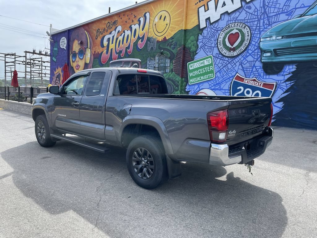 Certified 2022 Toyota Tacoma SR5 w/ SR5 Appearance Package (SM) AWD/4WD image 3