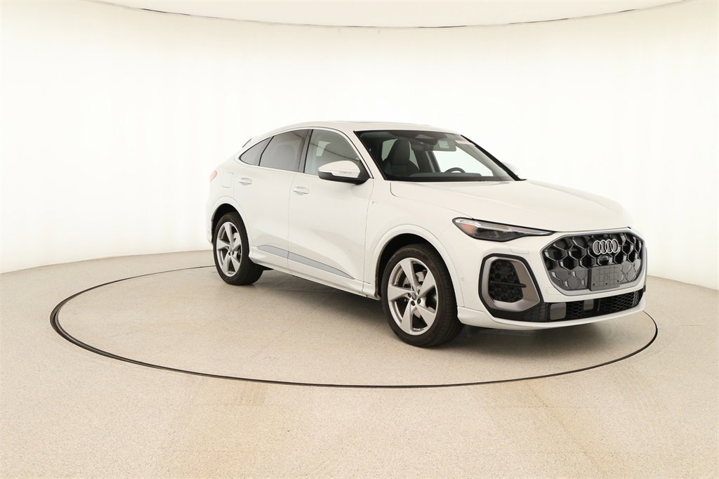 Certified 2025 Audi Q5 Prestige w/ 20" Wheel Package image 10