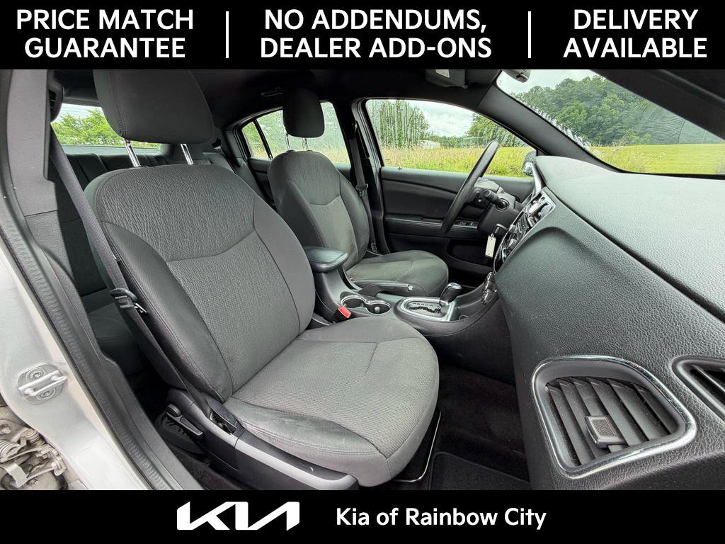Used 2011 Chrysler 200 LX FWD image 21