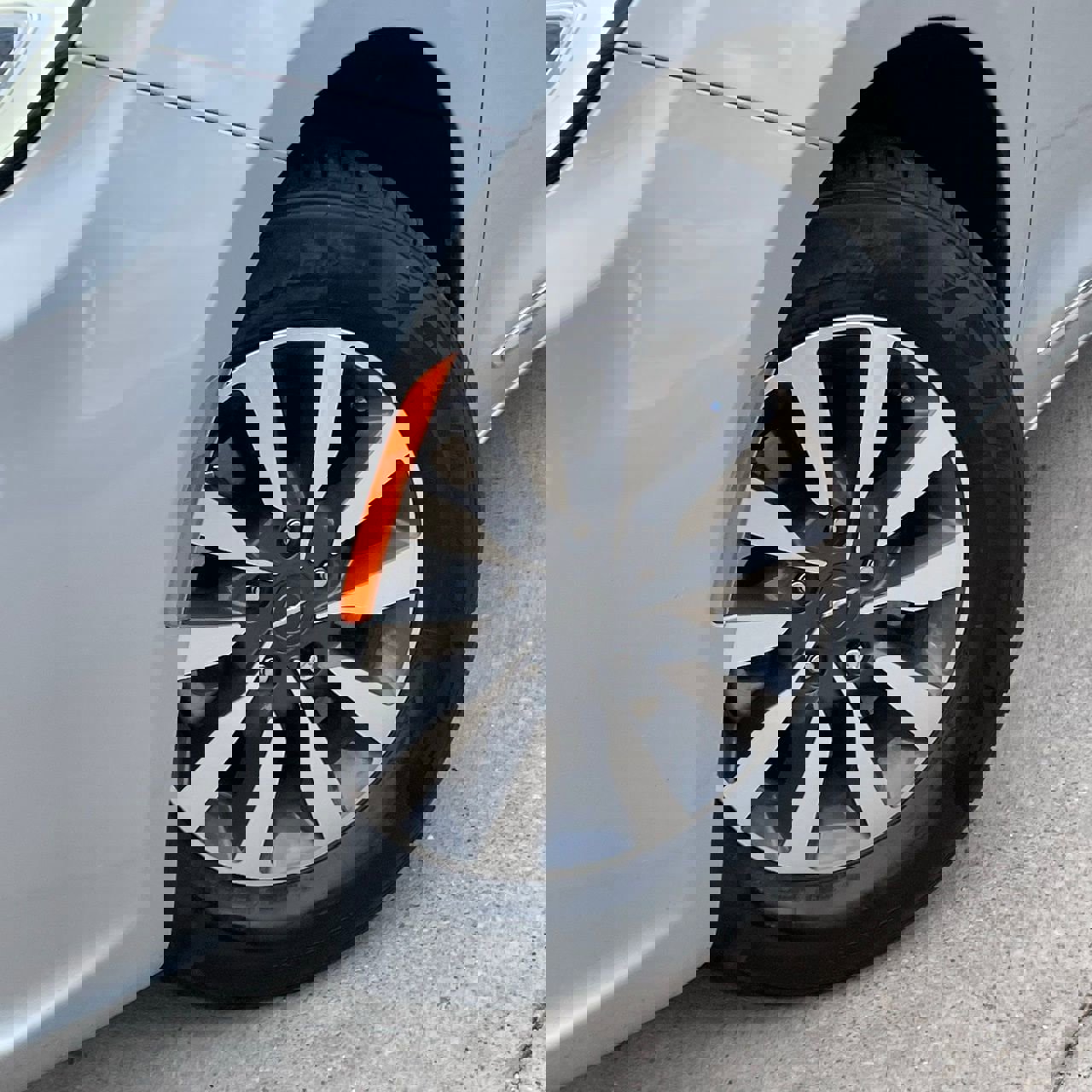 Used 2023 Chrysler Pacifica Limited image 8