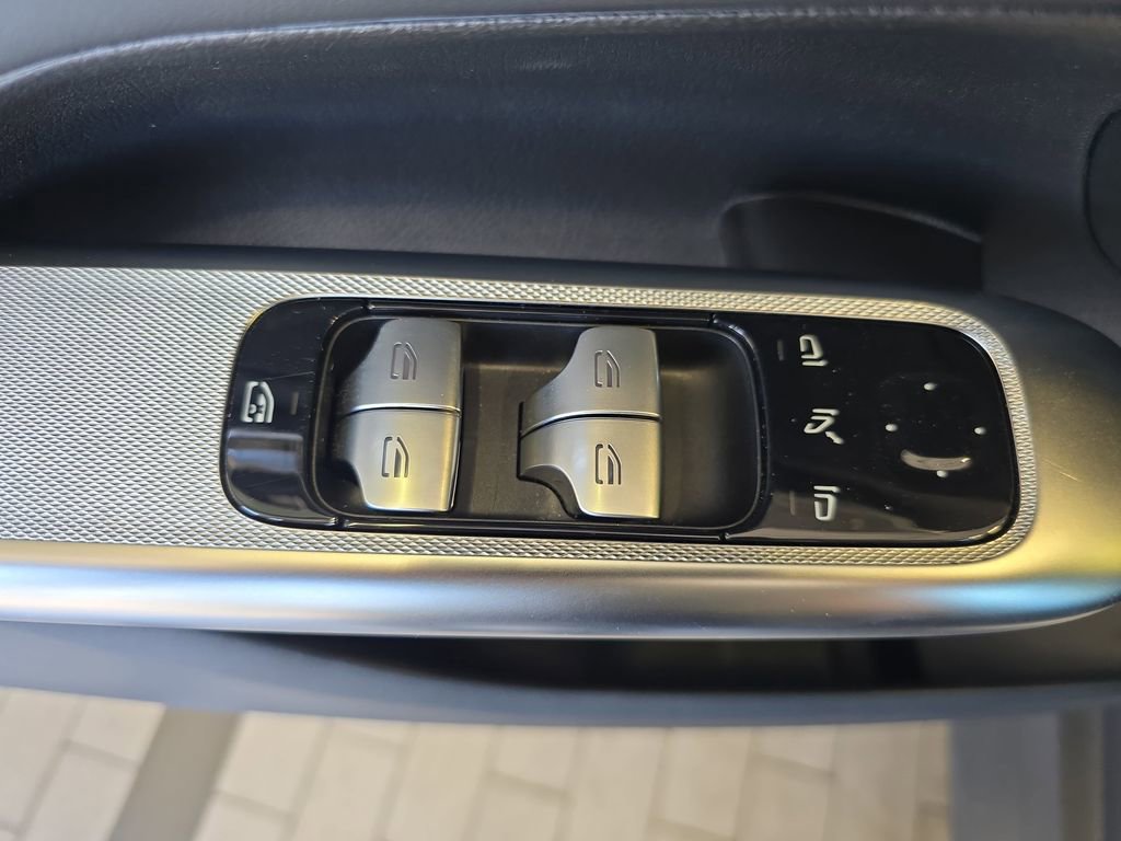 Certified 2025 Mercedes-Benz GLC 43 AMG 4MATIC image 28