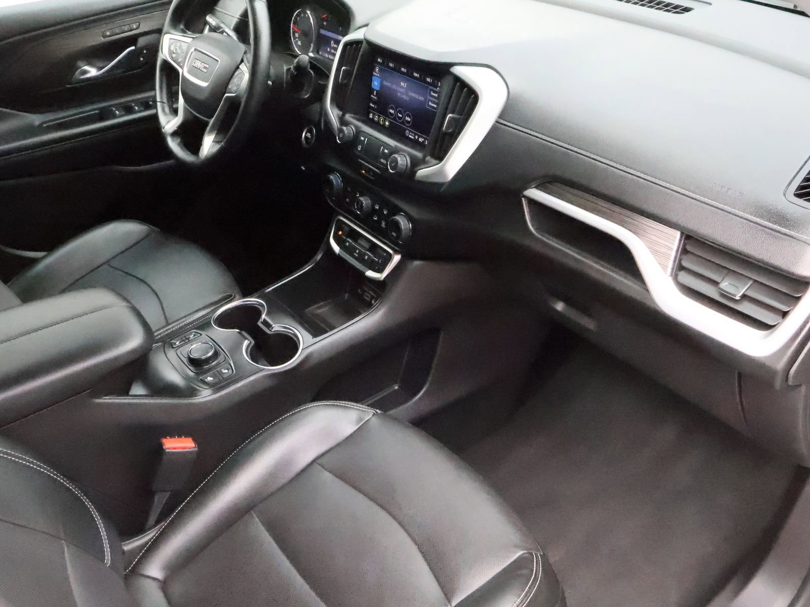 Used 2024 GMC Terrain SLT image 57