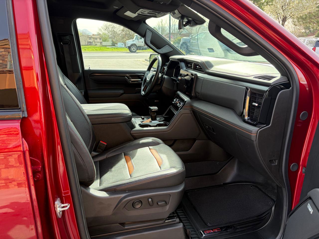 Used 2025 GMC Sierra 1500 AT4 w/ AT4 Premium Package image 7