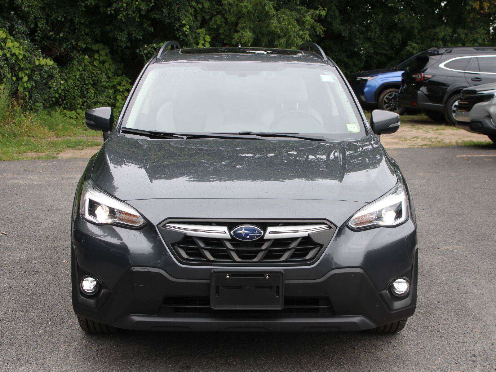 Certified 2022 Subaru Crosstrek 2.5i Limited w/ Moonroof Package 2 AWD/4WD image 2