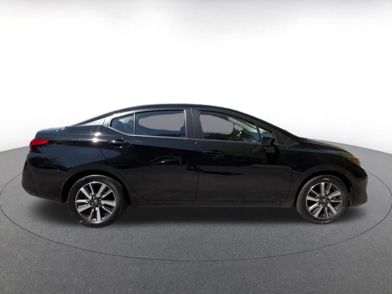 Used 2025 Nissan Versa SV FWD image 16