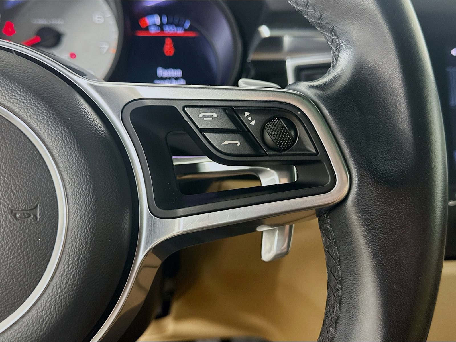 Used 2017 Porsche Macan S AWD/4WD image 22