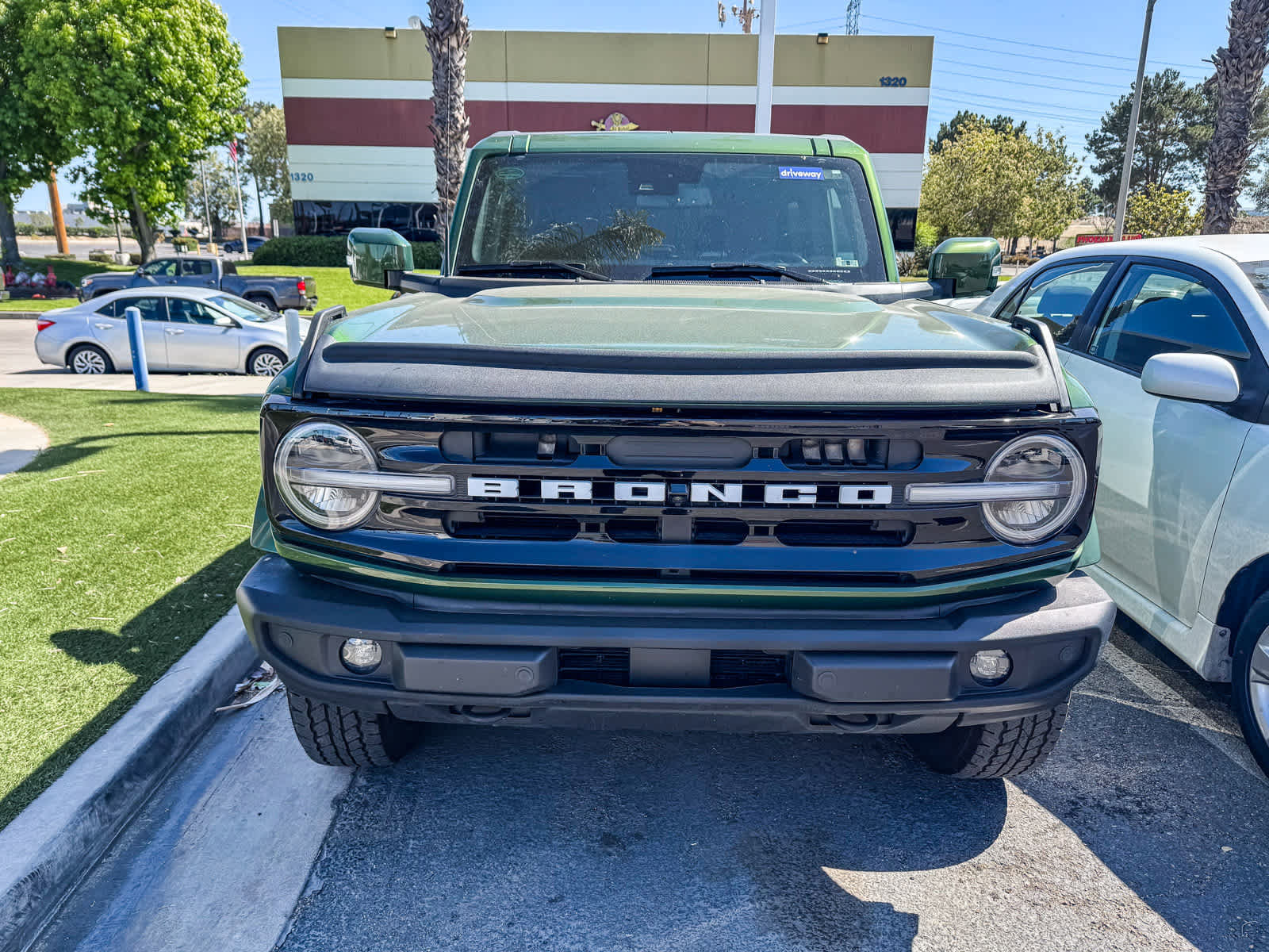 Used 2023 Ford Bronco Outer Banks AWD/4WD image 2