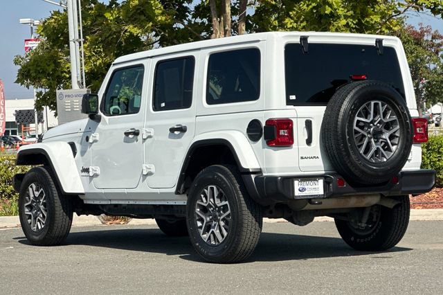 Used 2025 Jeep Wrangler Unlimited Sahara AWD/4WD image 6