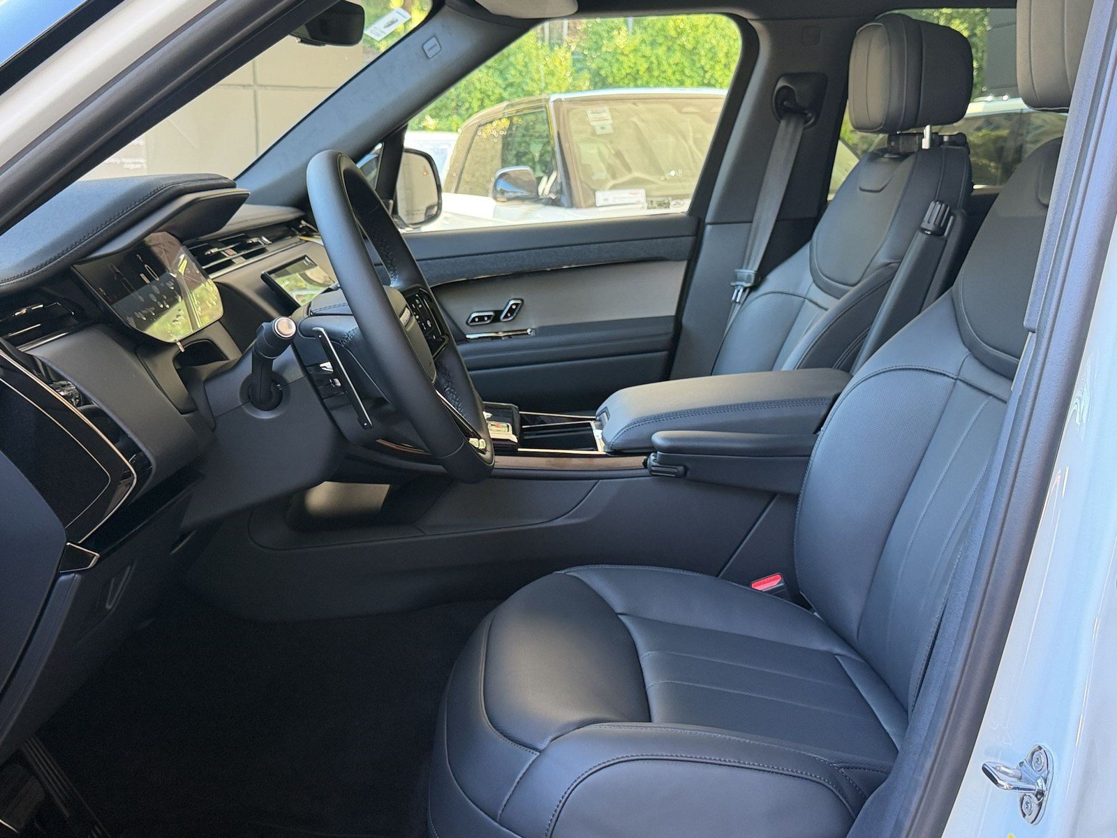 New 2026 Land Rover Range Rover Sport Dynamic SE AWD/4WD image 28