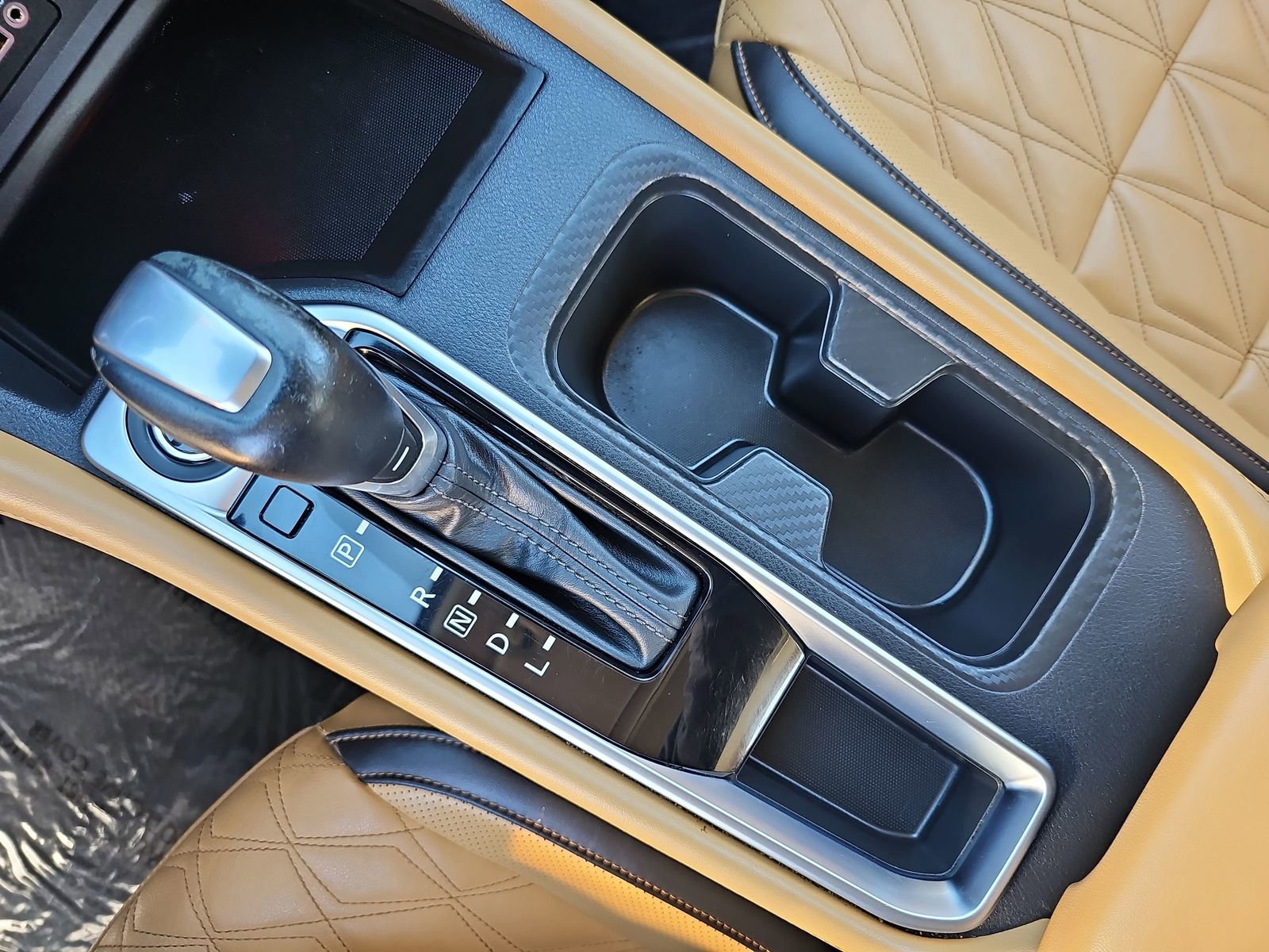 Used 2025 Nissan Sentra SV w/ SV Premium Package image 26