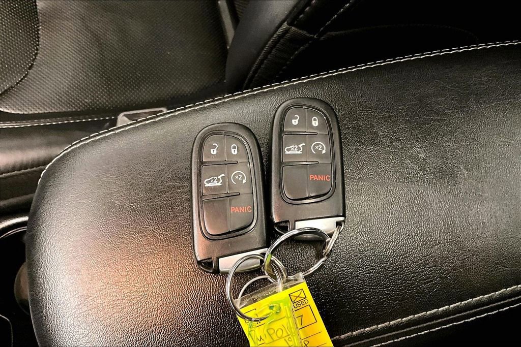 Used 2019 Jeep Cherokee Limited AWD/4WD image 34