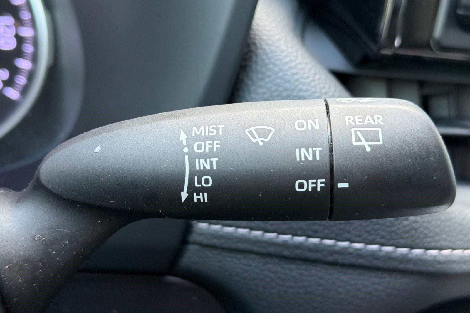 Used 2019 Toyota RAV4 LE image 32