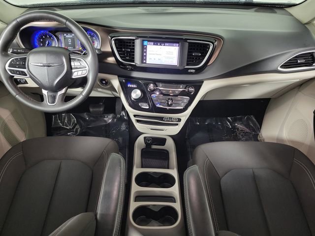 Used 2023 Chrysler Voyager LX FWD image 16