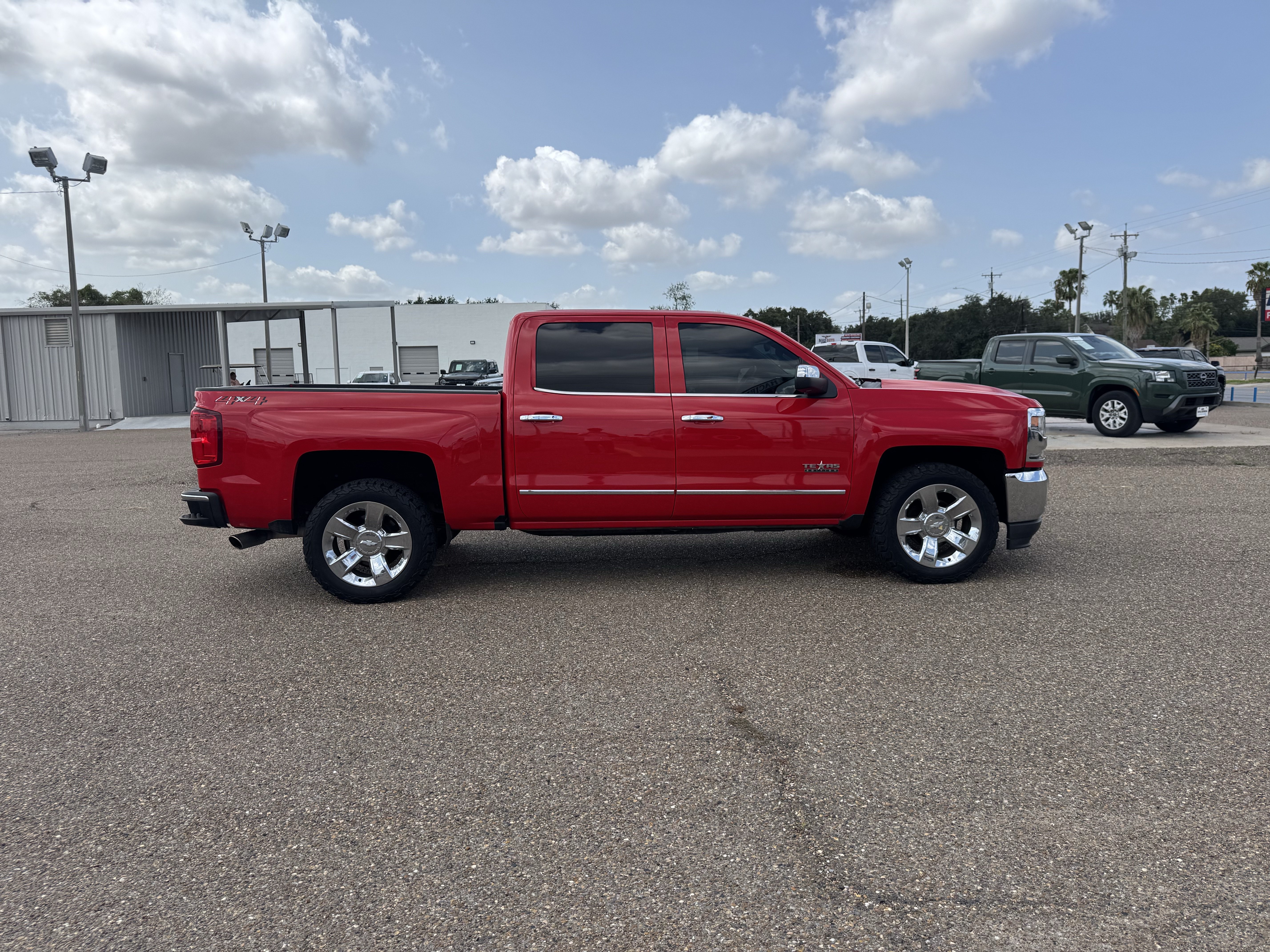 Used 2018 Chevrolet Silverado 1500 LTZ w/ Texas Edition AWD/4WD image 4
