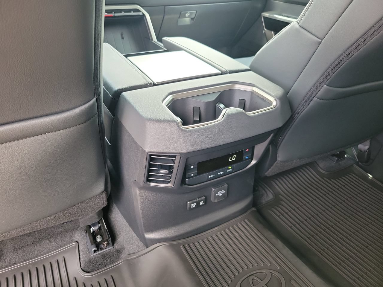 Used 2026 Toyota Sequoia Limited AWD/4WD image 9