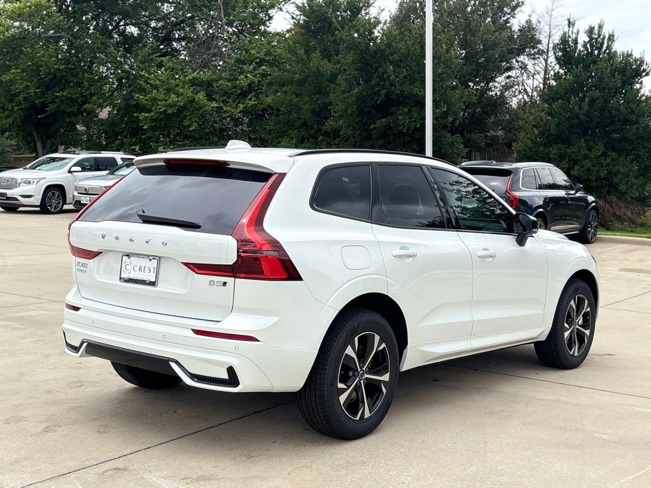 New 2026 Volvo XC60 B5 Core AWD/4WD image 4
