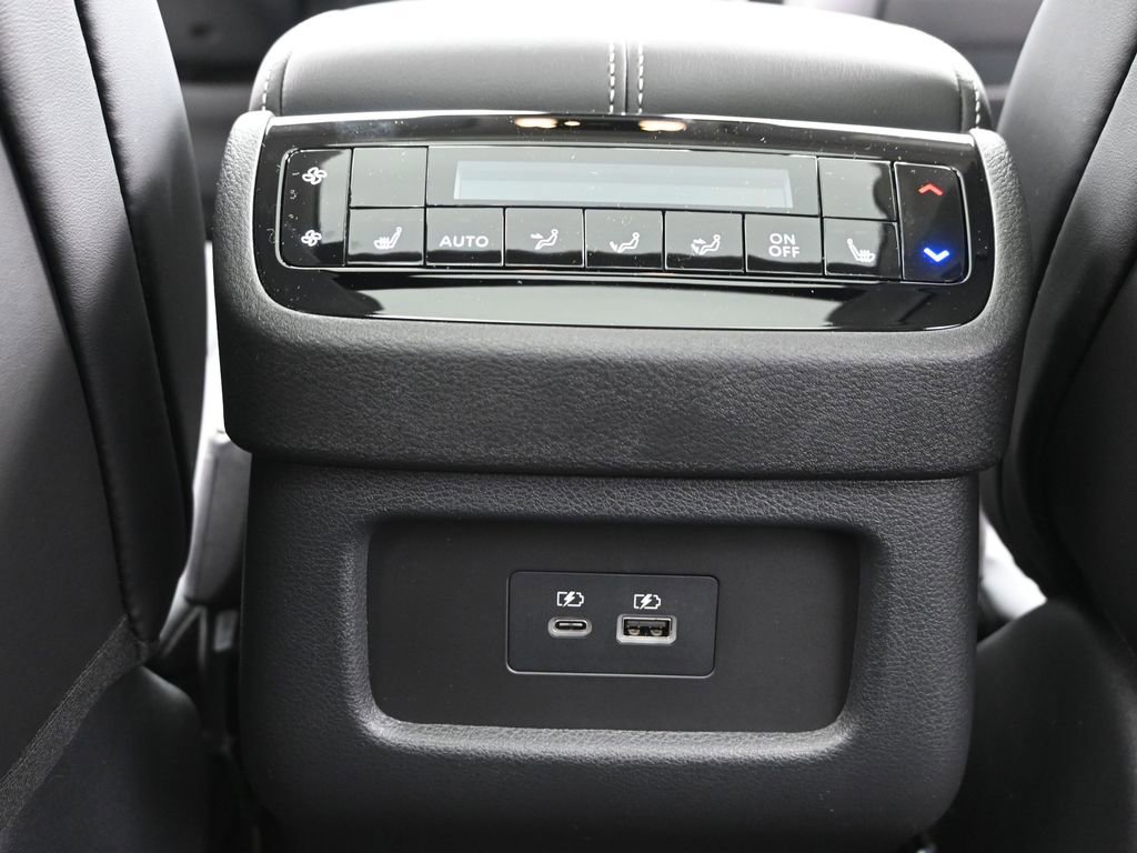 Used 2025 INFINITI QX60 Luxe w/ Vision Package image 21