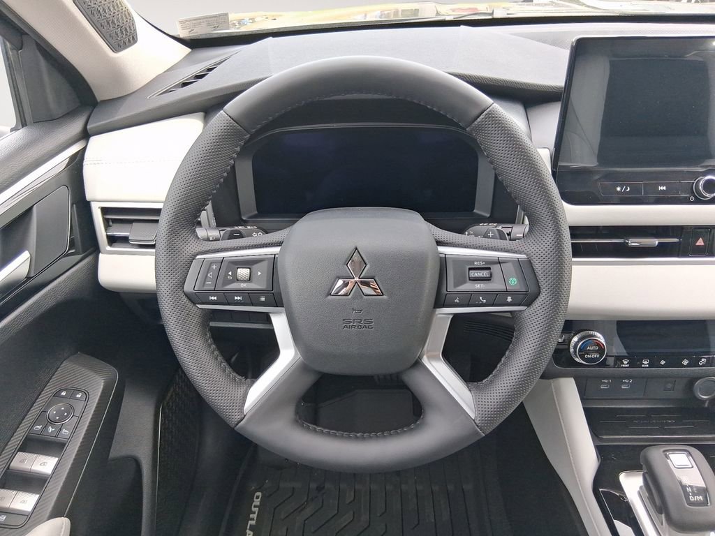 New 2026 Mitsubishi Outlander SE FWD image 12