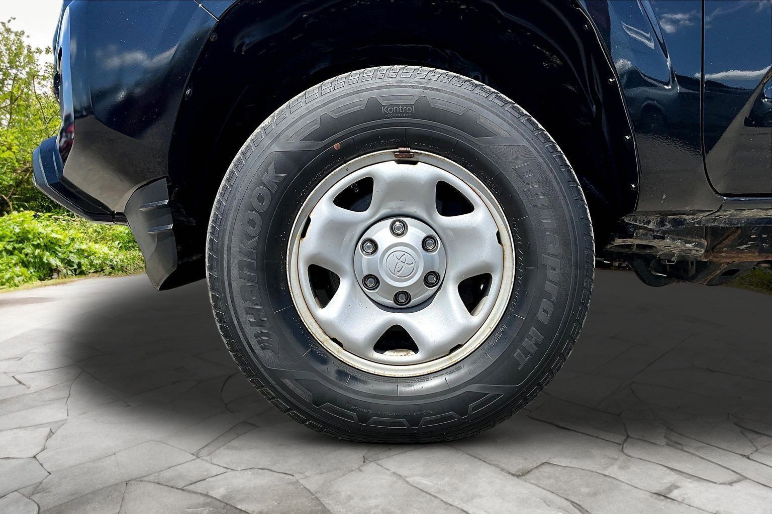 Used 2021 Toyota Tacoma SR image 9