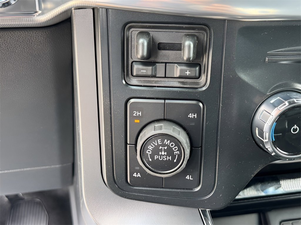 New 2025 Ford F150 Lariat w/ Equipment Group 501A Mid image 35