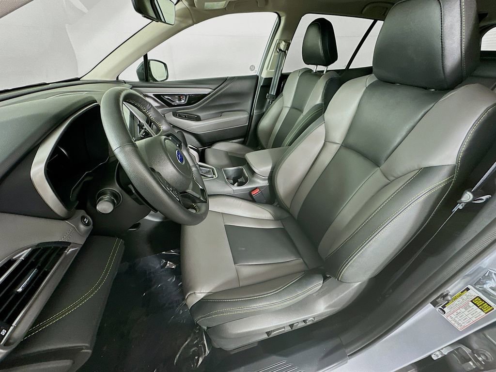 Certified 2025 Subaru Outback Onyx Edition image 28