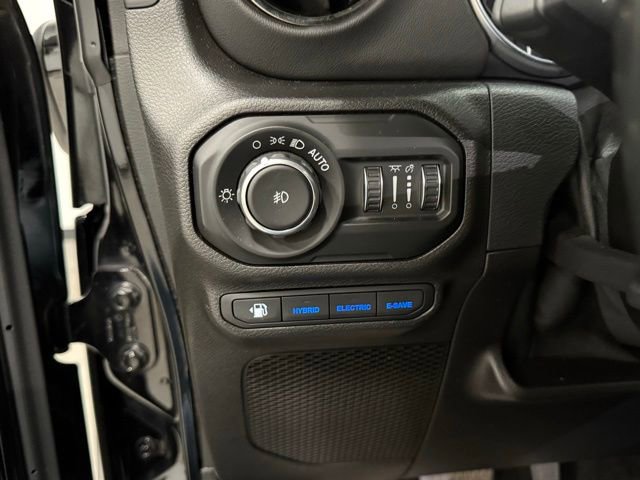 Used 2021 Jeep Wrangler Unlimited Sahara image 15