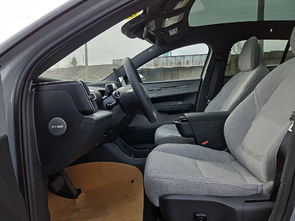 New 2025 Volvo EX30 Ultra w/ Protection Package Premier AWD/4WD image 11