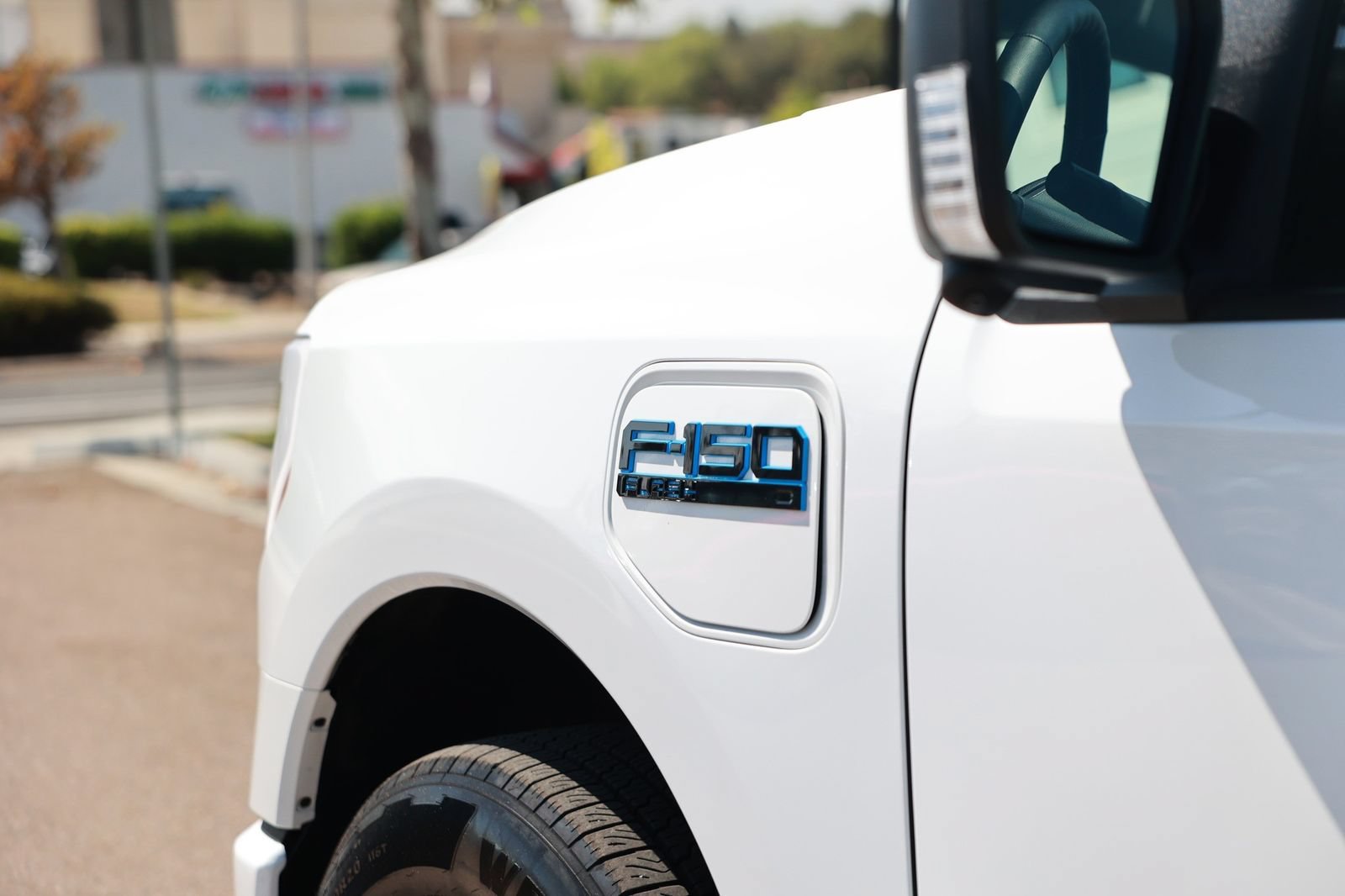 Used 2024 Ford F150 Lightning Flash AWD/4WD image 18