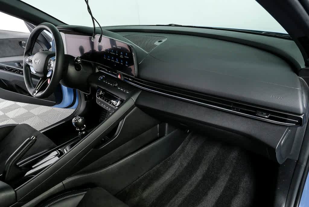 Certified 2025 Hyundai Elantra N image 22