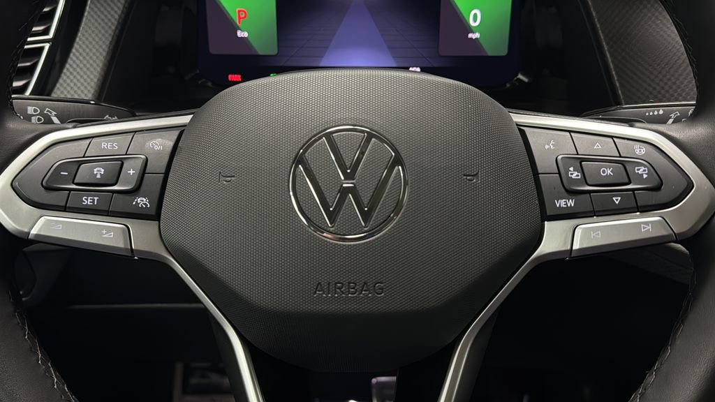 Used 2025 Volkswagen Atlas Peak Edition SE image 16