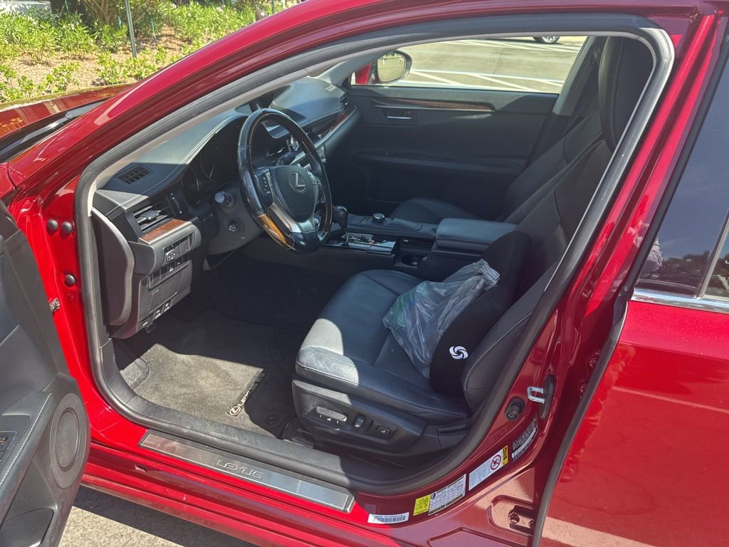 Used 2015 Lexus ES 350 w/ Premium Package image 3