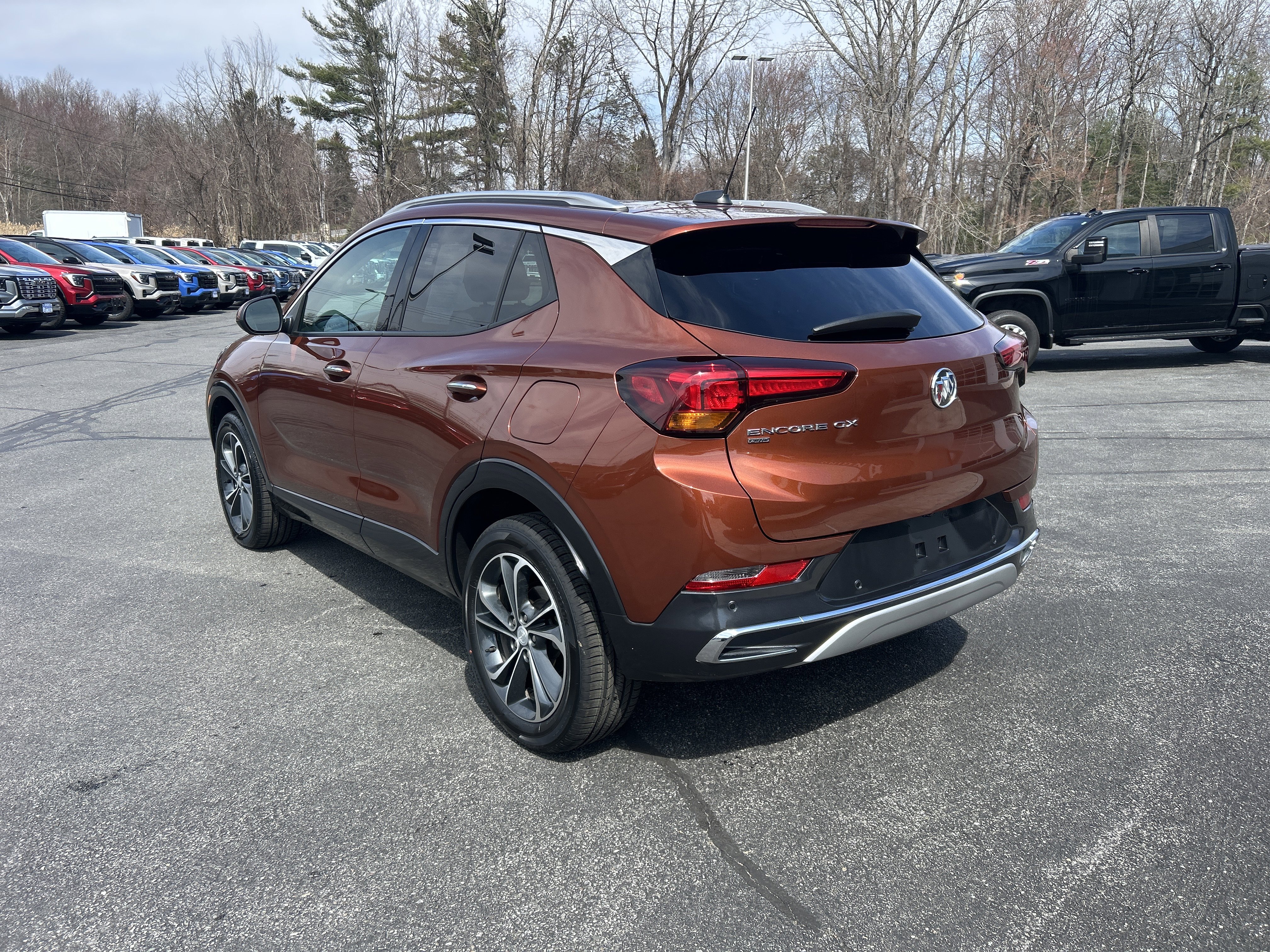 Used 2020 Buick Encore GX Essence w/ Advanced Technology Package image 5