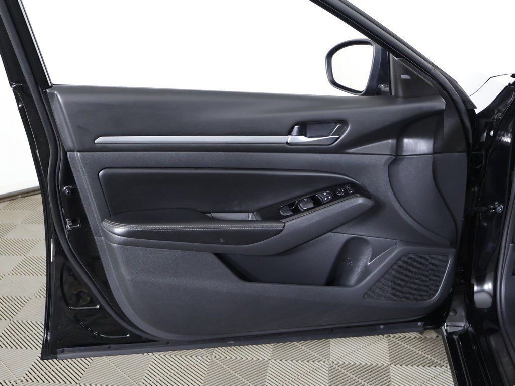 Used 2024 Nissan Altima 2.5 SL image 24