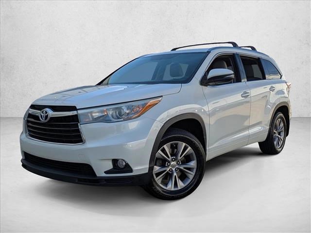 Used 2015 Toyota Highlander XLE image 1