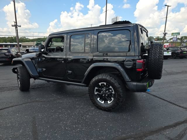 Used 2025 Jeep Wrangler Unlimited Rubicon 4xe AWD/4WD image 4