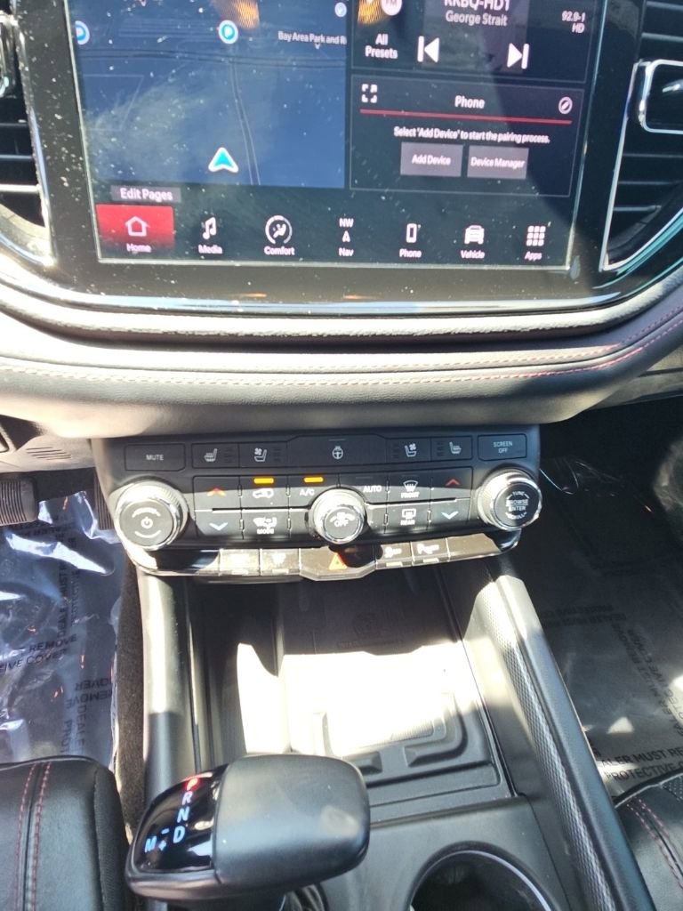 Used 2021 Dodge Durango R/T w/ Blacktop Package AWD/4WD image 18