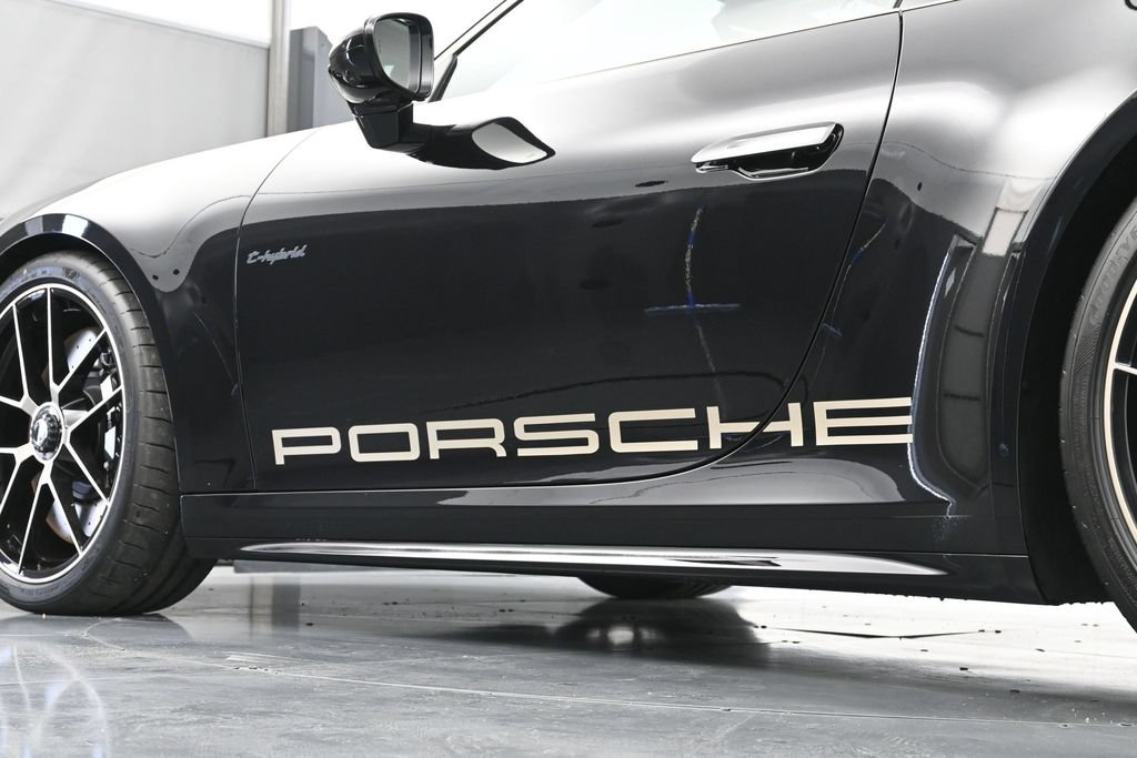 New 2026 Porsche 911 Carrera 4 GTS AWD/4WD image 15
