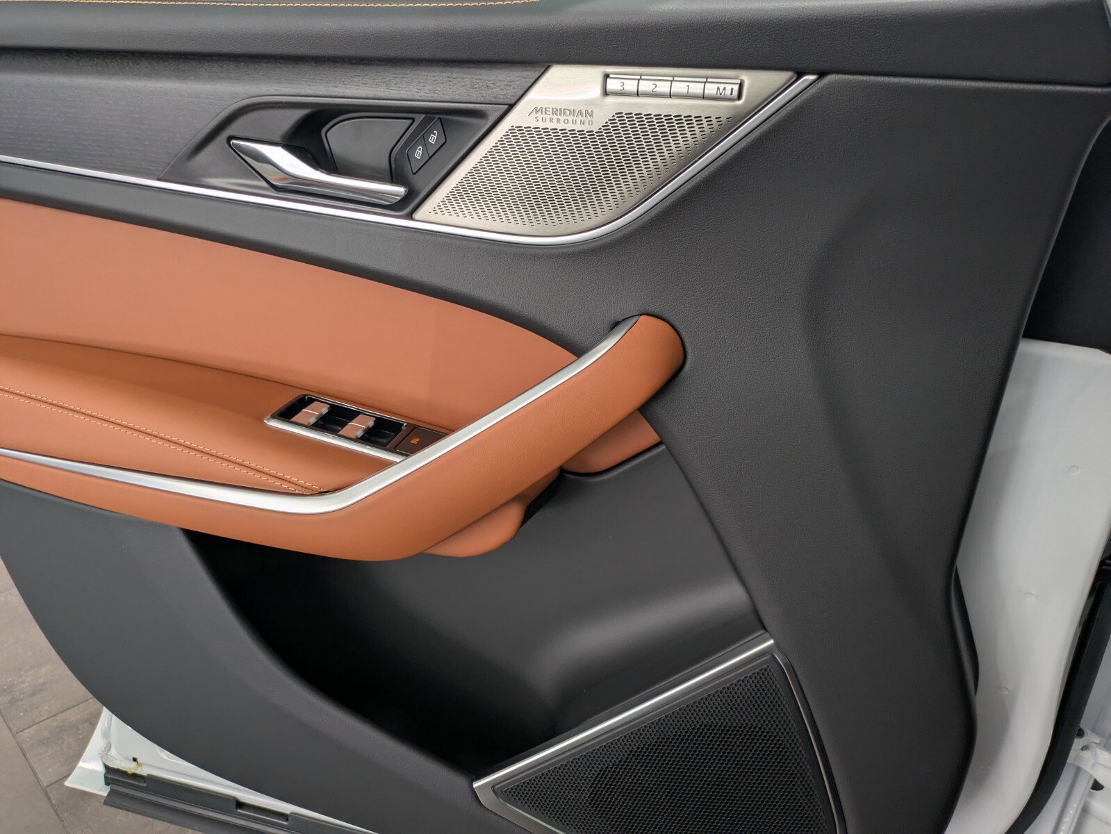 New 2026 Jaguar F-PACE R-Dynamic S image 18