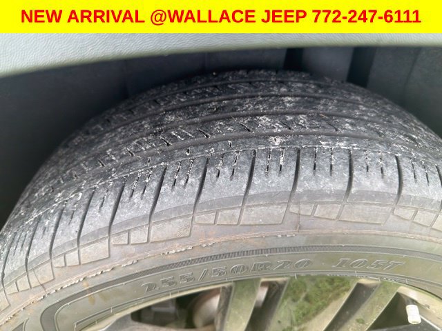Used 2020 Volkswagen Atlas Cross Sport SE w/ Panoramic Sunroof Package FWD image 11