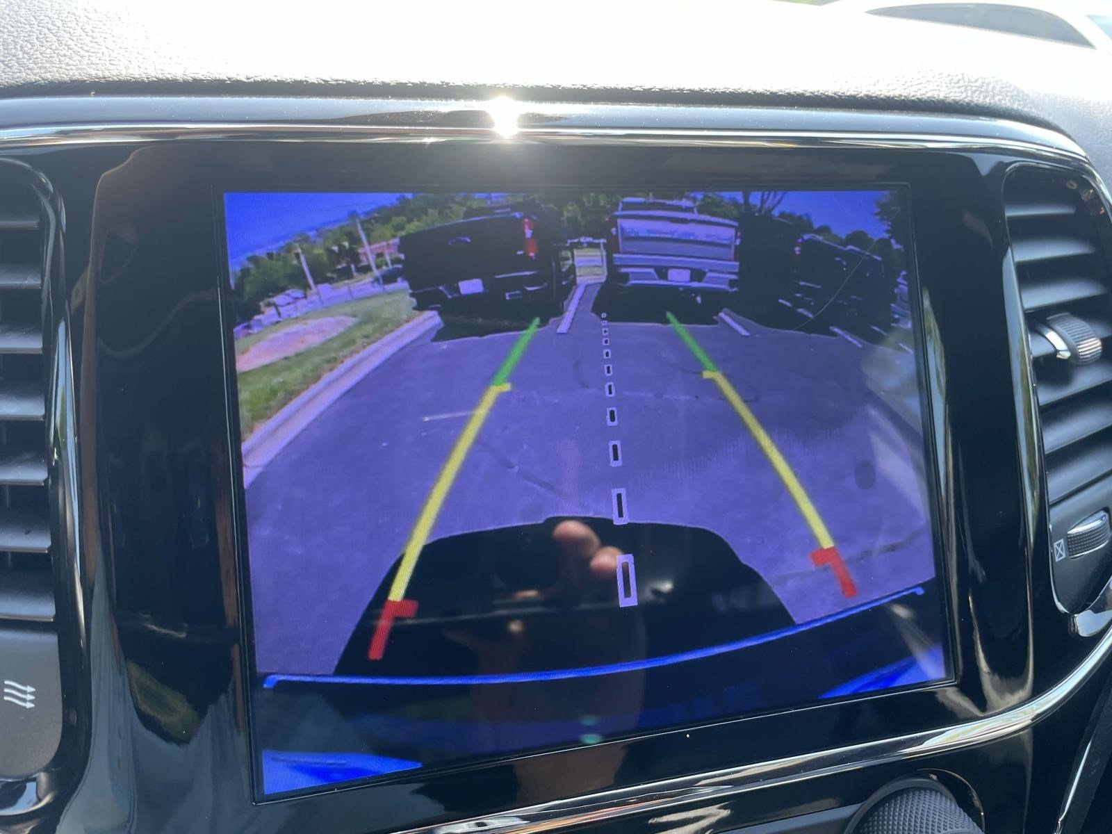 Used 2020 Jeep Grand Cherokee Limited RWD image 25