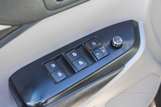 Used 2018 Toyota Highlander XLE w/ Carpet Mat Package (TMS) FWD image 26
