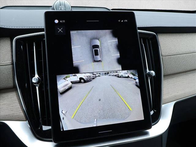 Used 2025 Volvo XC90 B5 Ultra w/ Protection Package Premier AWD/4WD image 13